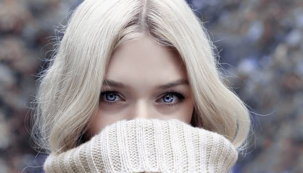 Светлые волосы и голубые глаза увеличивают риск появления меланомы